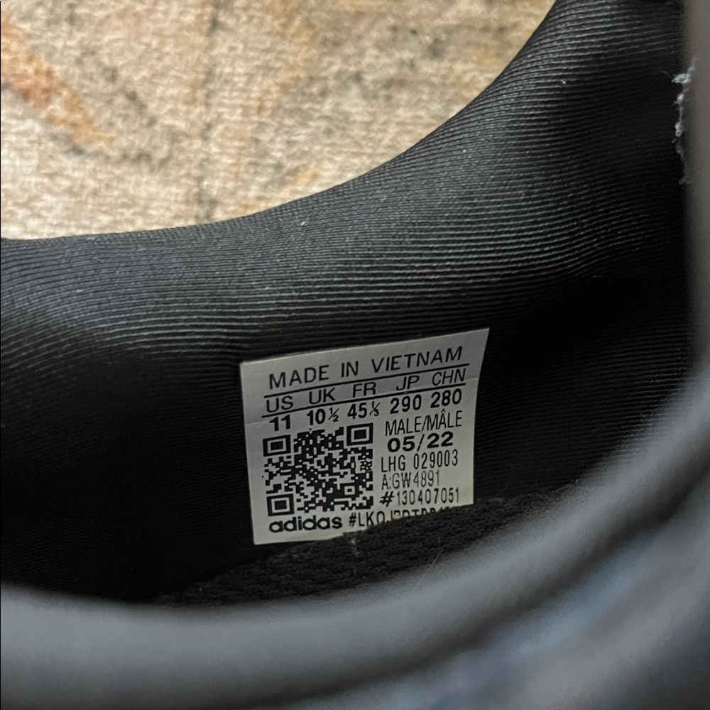 Adidas Men's Black and White Tyshawn Sneakers - Picture 6 of 8